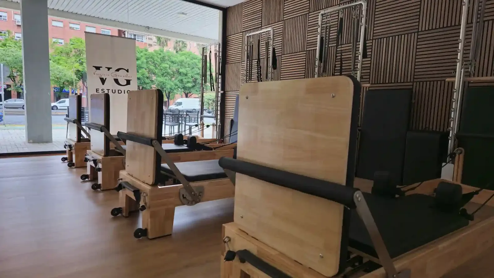 Tabla de Saltos (Jumpboard) sobre el Reformer en Estudio González